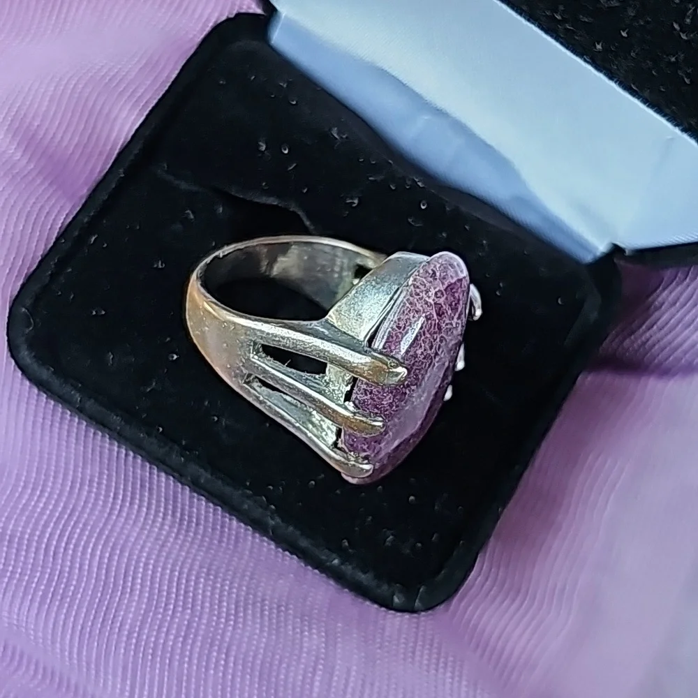 Ring - Picture 2 of 5